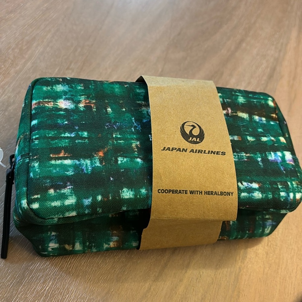 Japan Airline Amenity Kit